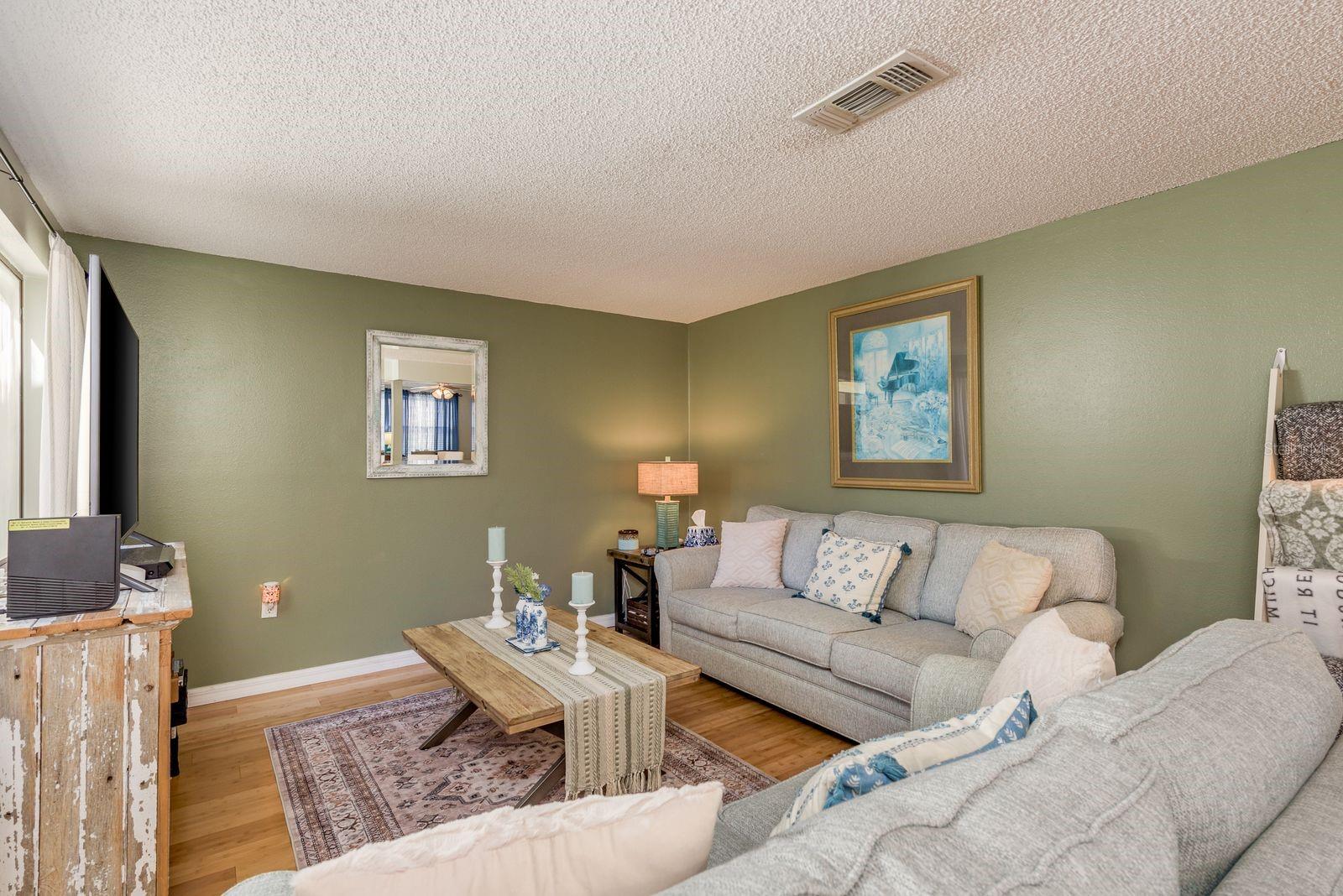 BEACON WOODS CIDER MILL - Residential