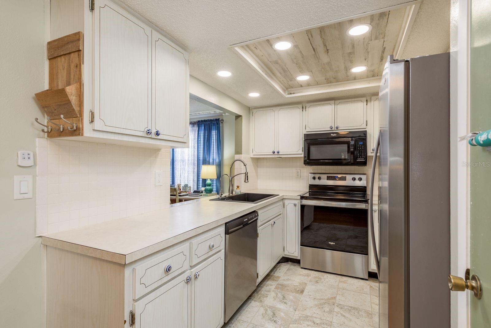 BEACON WOODS CIDER MILL - Residential