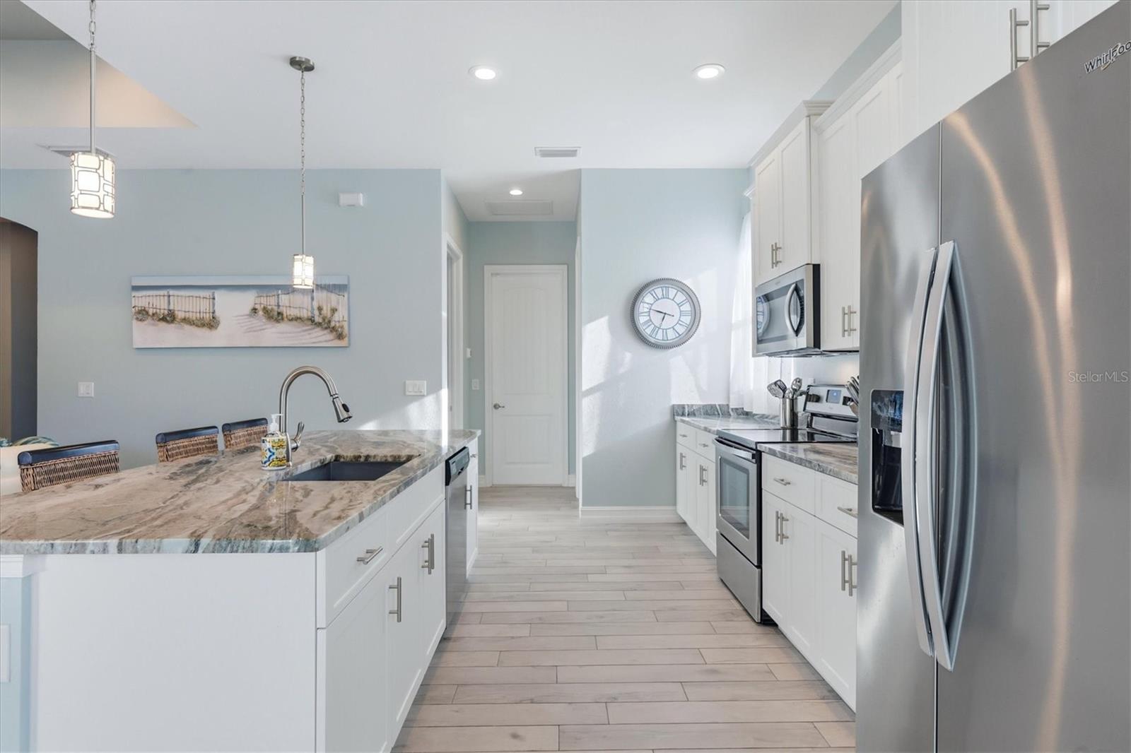 ROTONDA LAKES - Residential