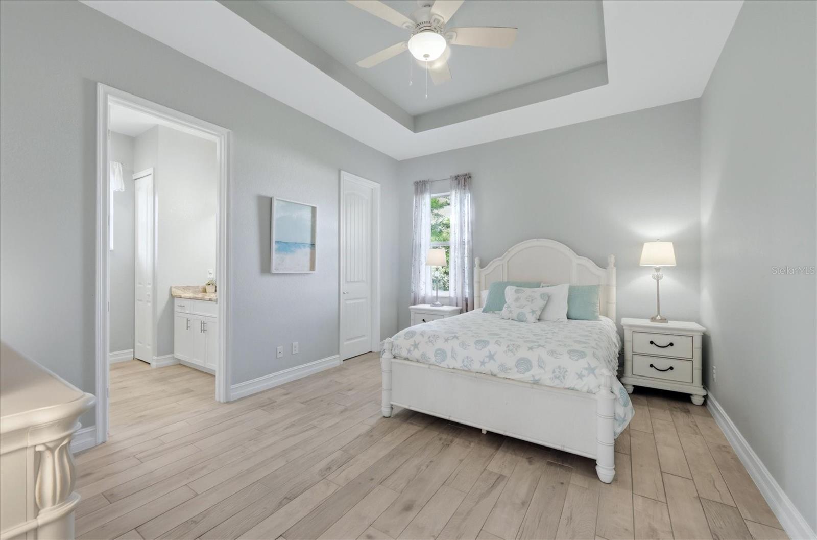 ROTONDA LAKES - Residential