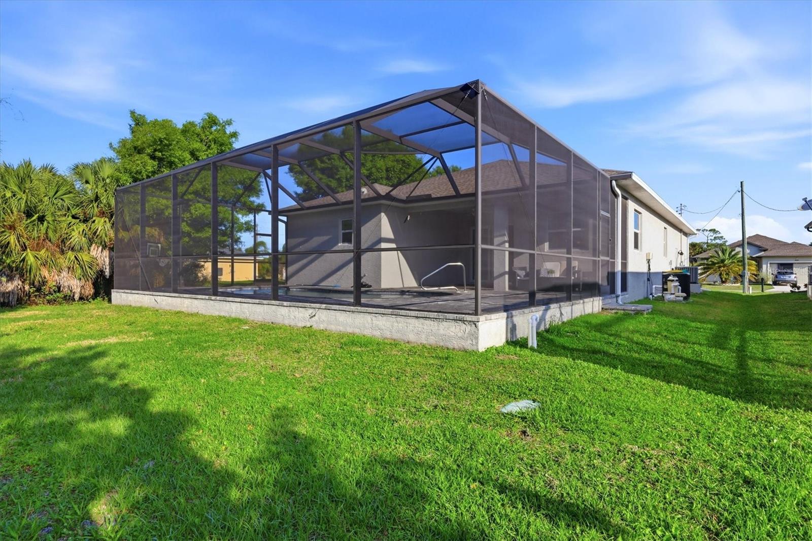 ROTONDA LAKES - Residential