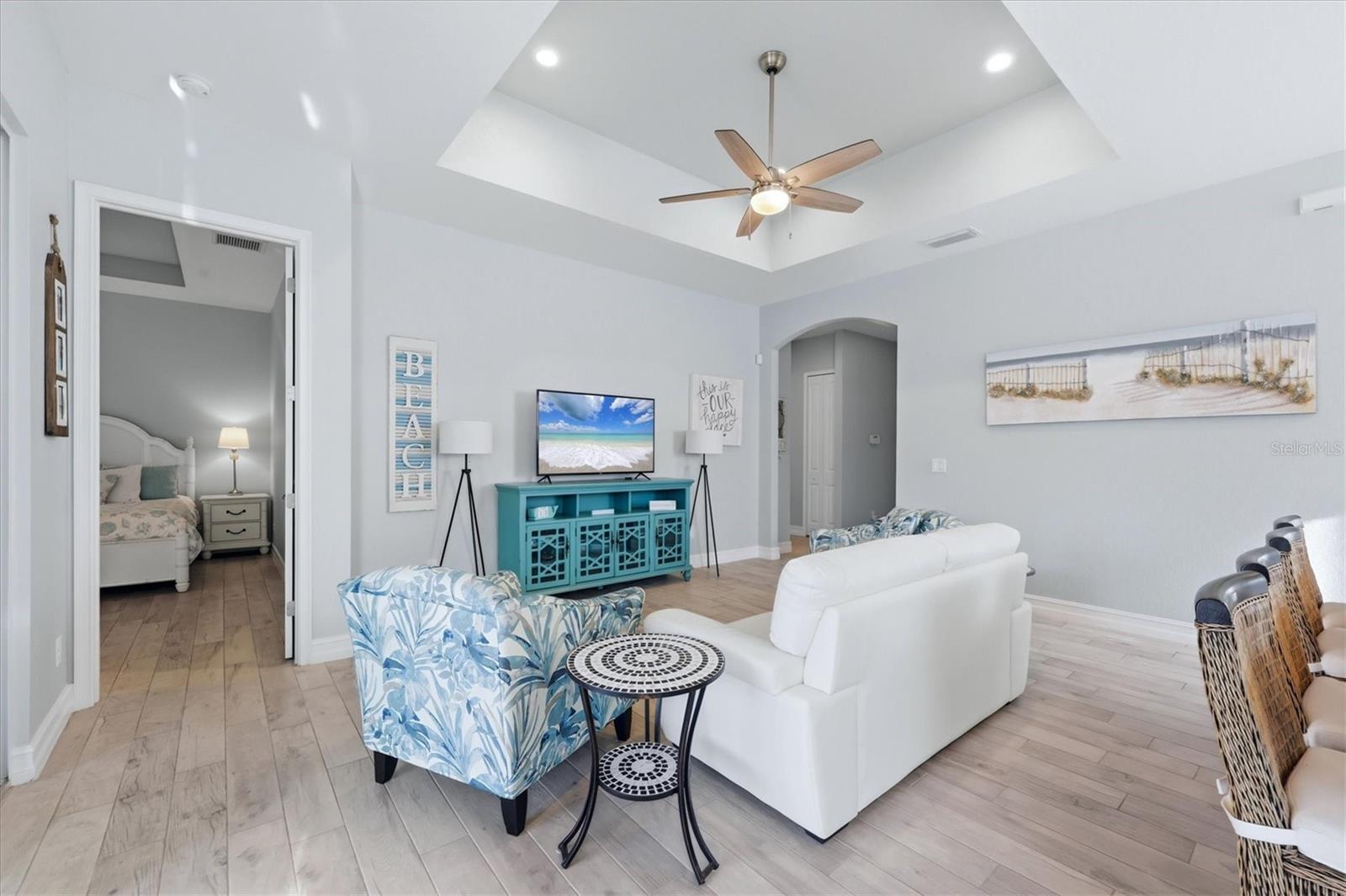 ROTONDA LAKES - Residential