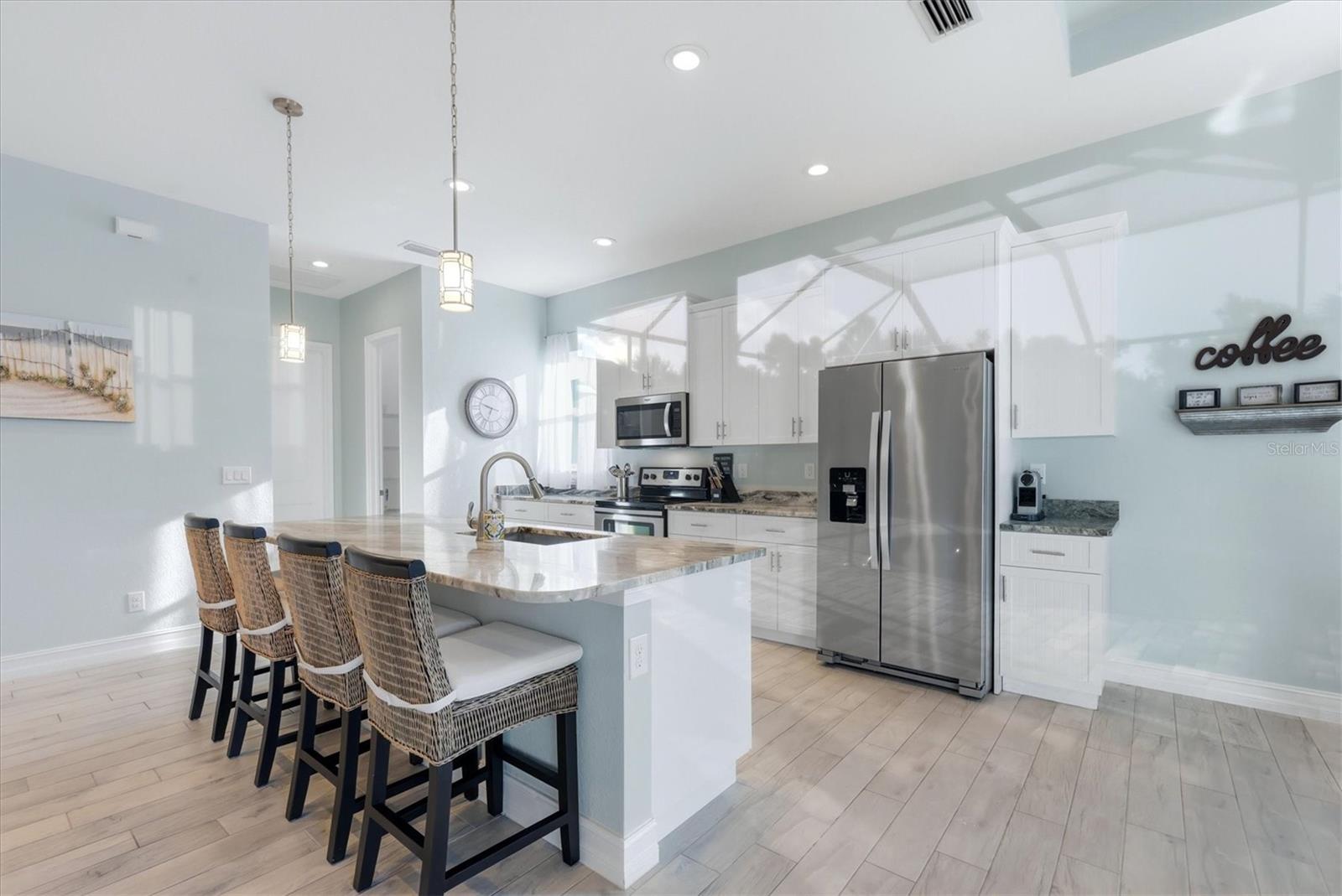 ROTONDA LAKES - Residential