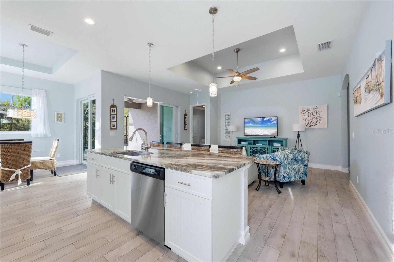 ROTONDA LAKES - Residential