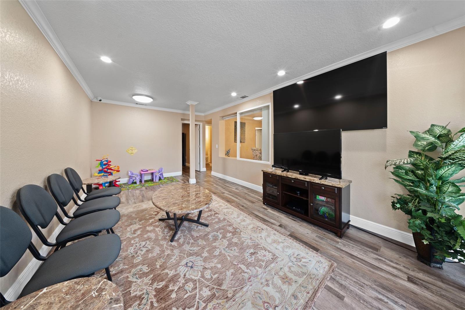 2750 N VOLUSIA AVENUE