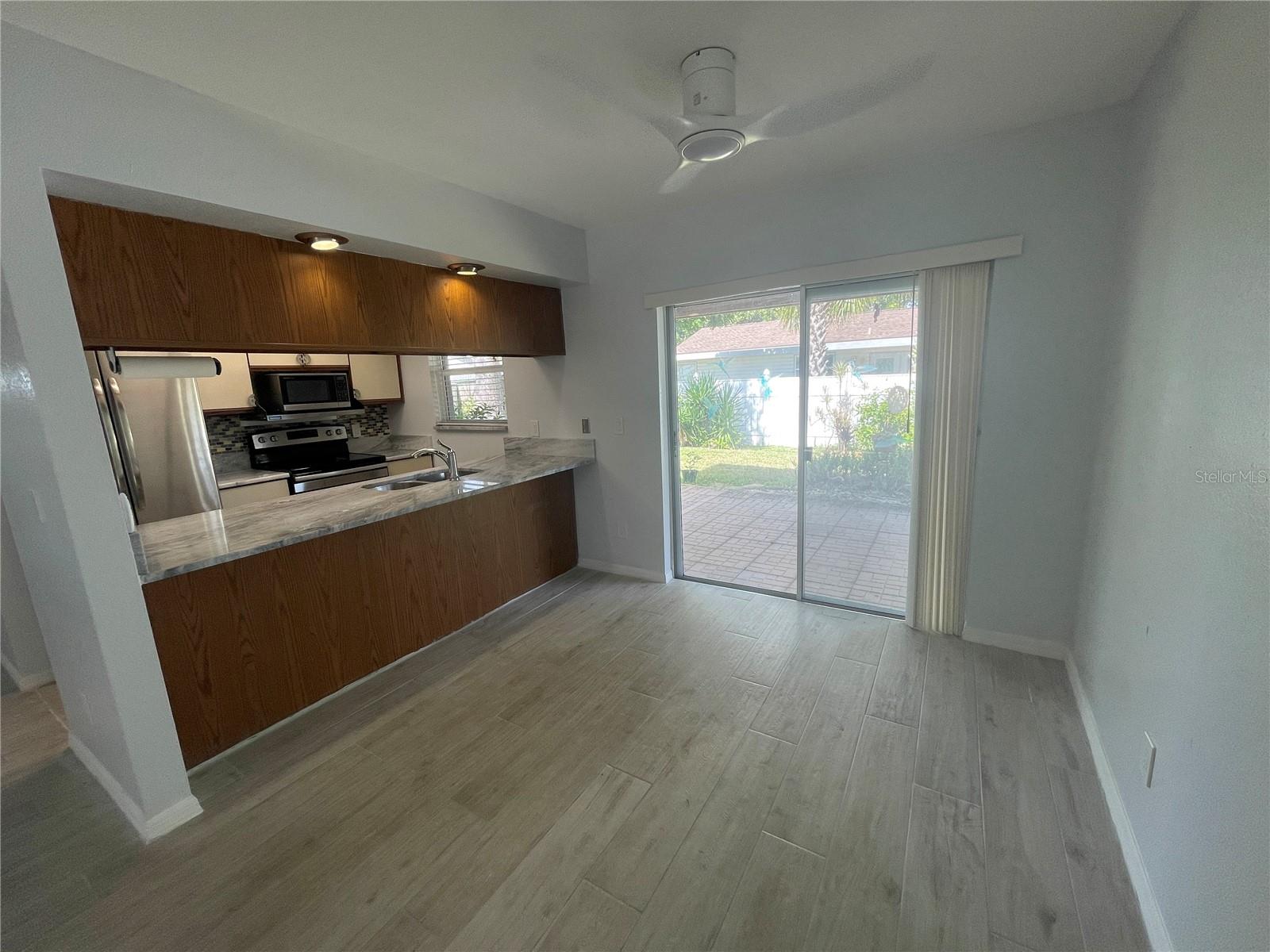 RIDGEWOOD GROVES - Residential Lease