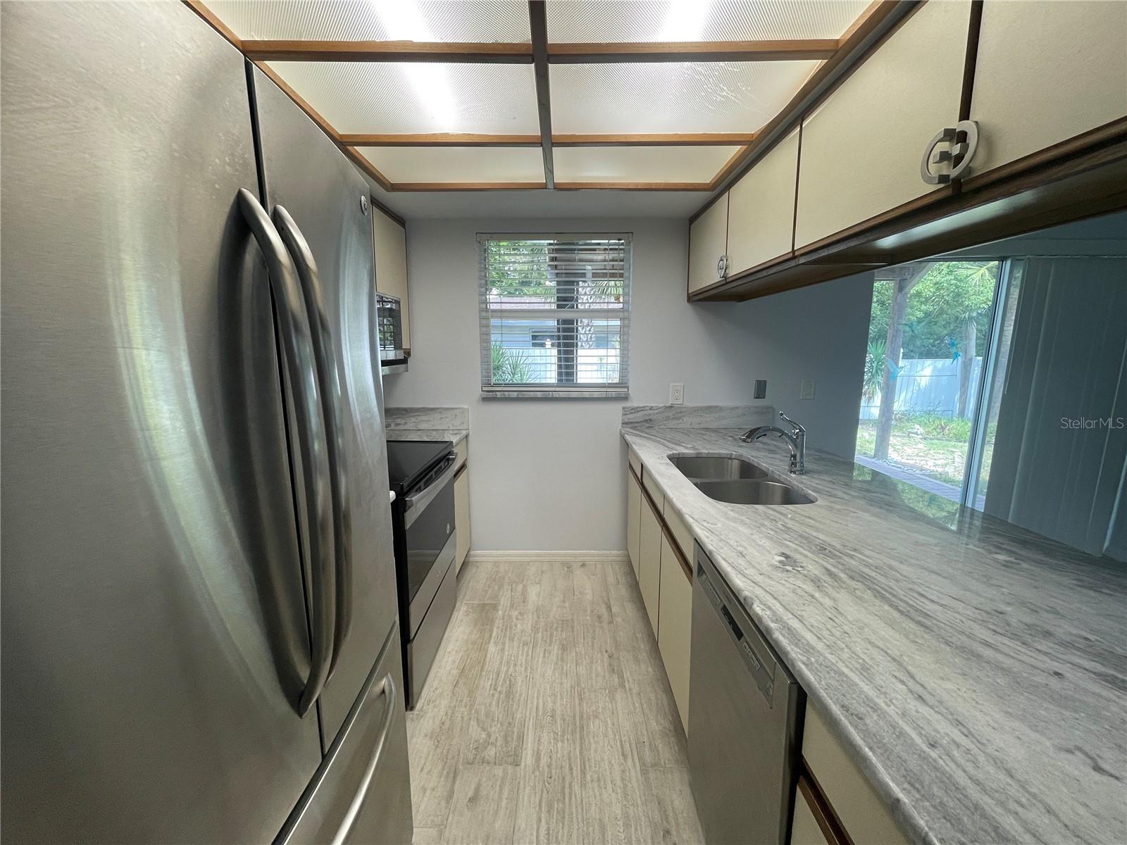 RIDGEWOOD GROVES - Residential Lease