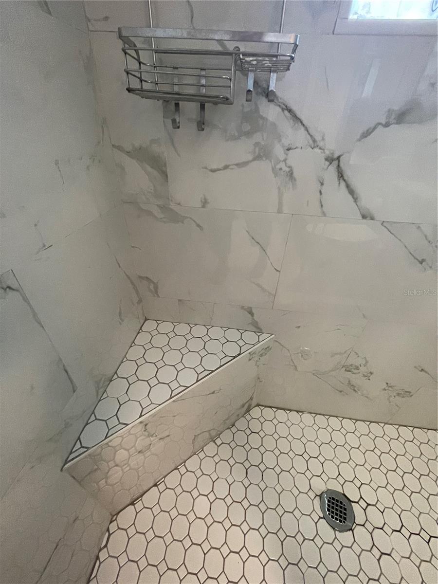 RIDGEWOOD GROVES - Residential Lease