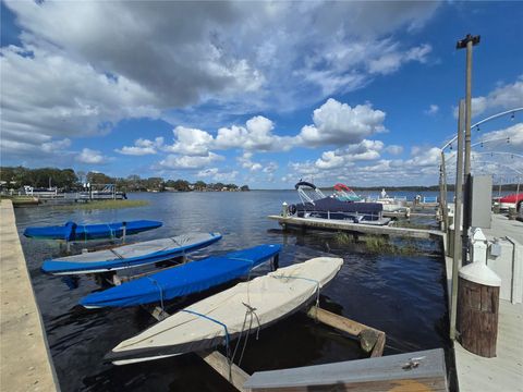 A home in PALM HARBOR