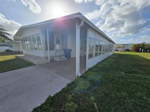 A home in PALM HARBOR