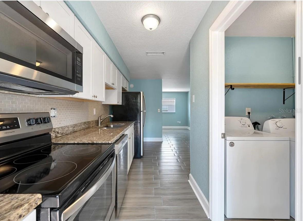 DIXIELAND REV - Residential Lease