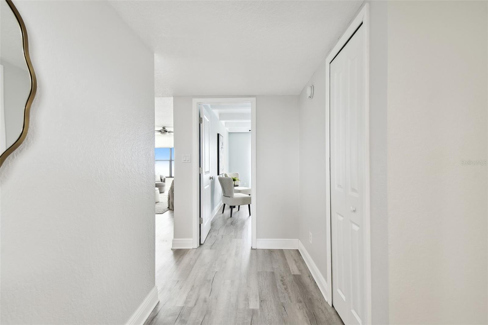 ISLAND TOWERS - Residential