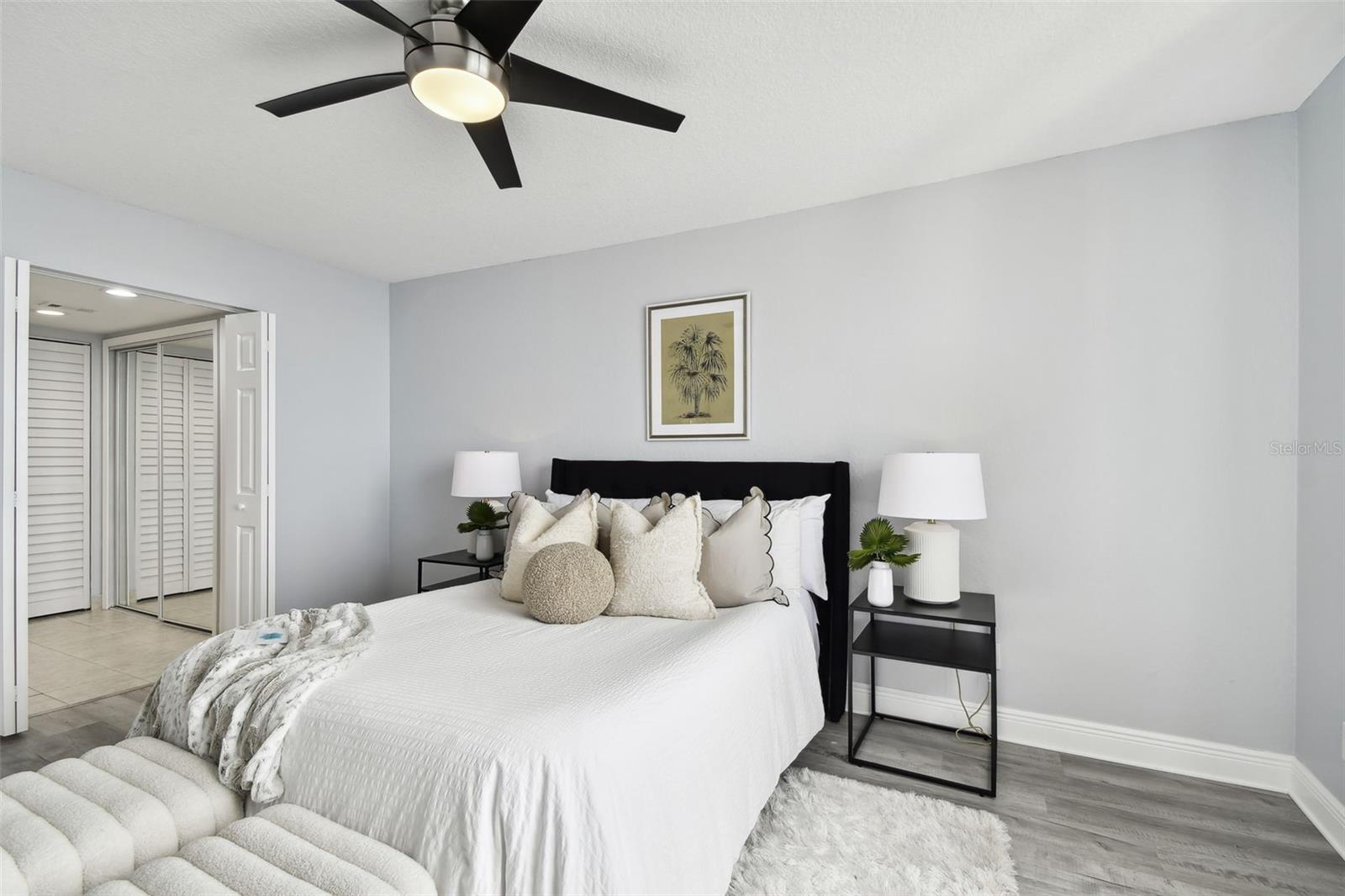 ISLAND TOWERS - Residential