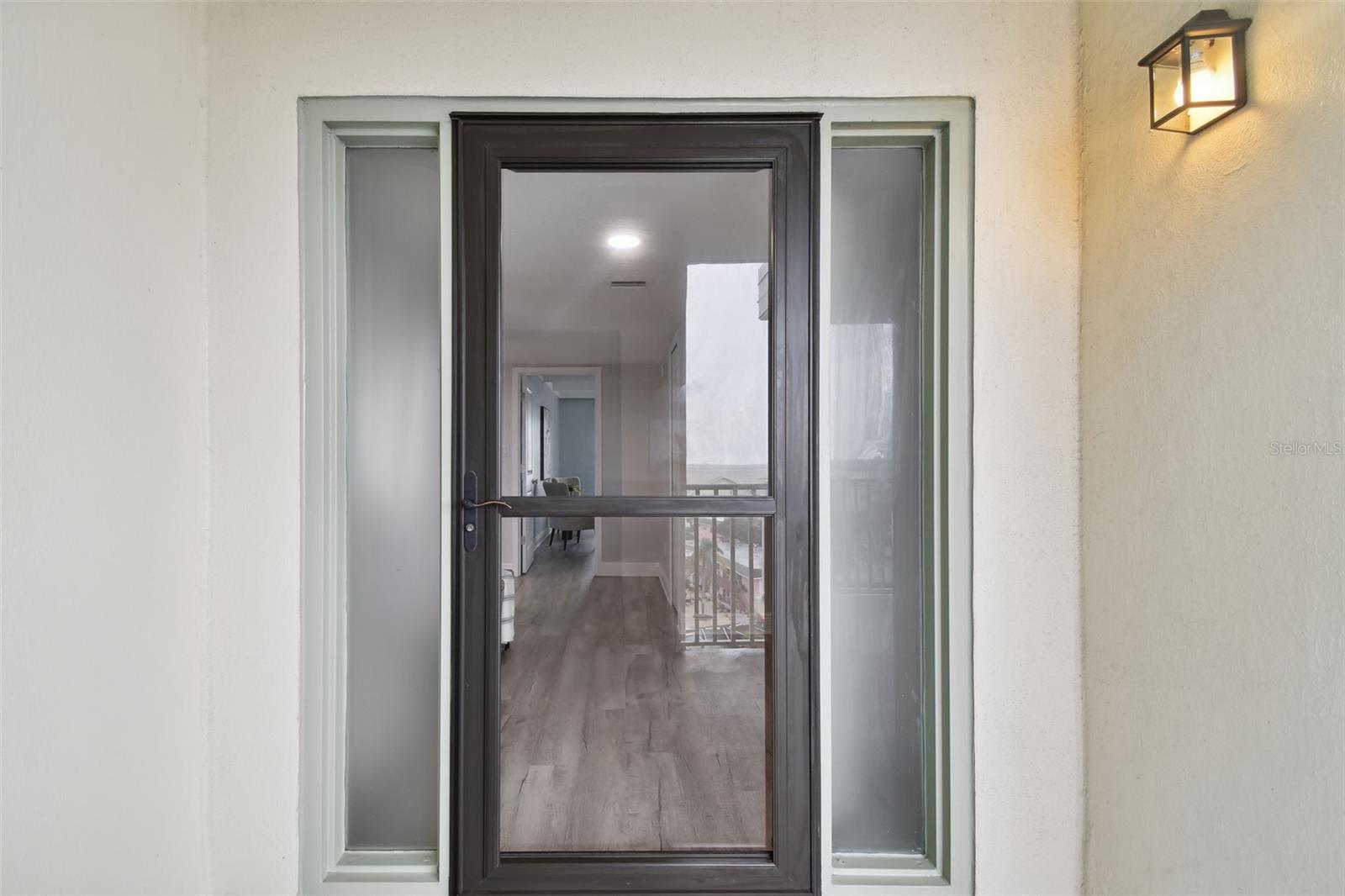 ISLAND TOWERS - Residential