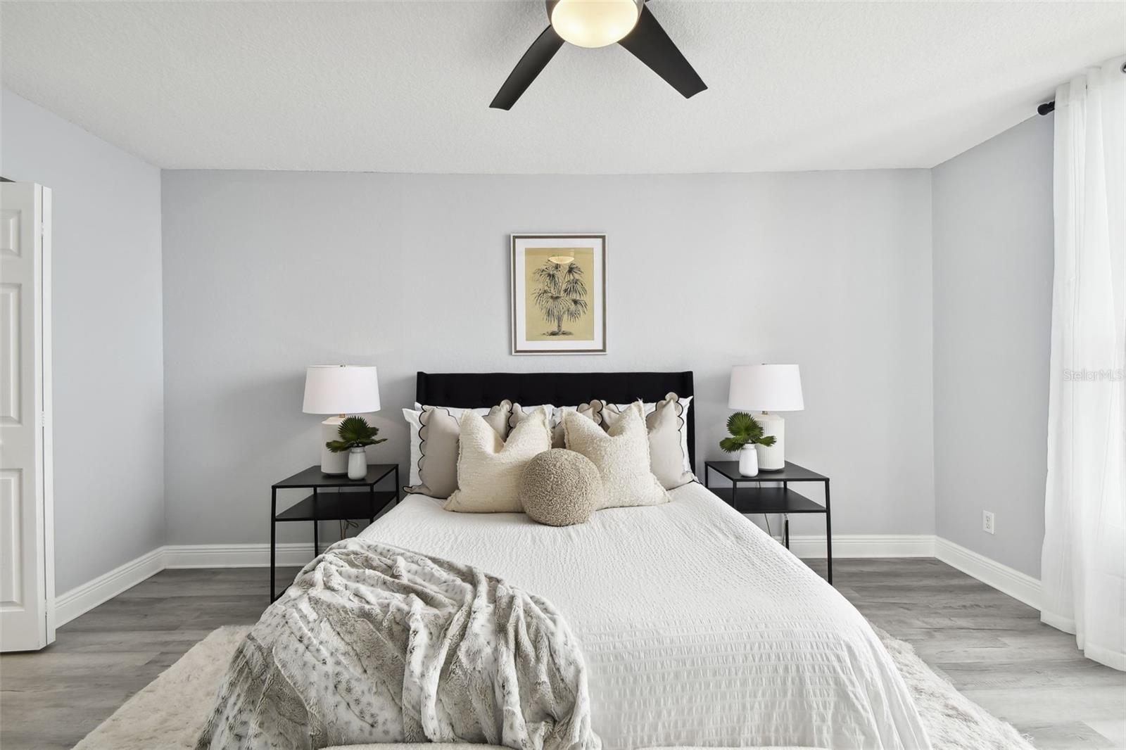 ISLAND TOWERS - Residential