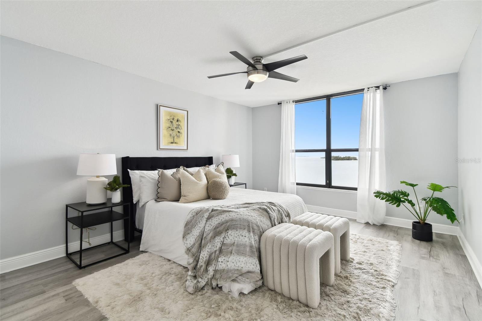 ISLAND TOWERS - Residential