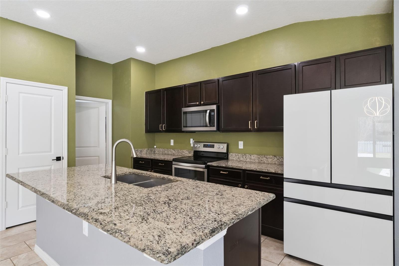 GRAMERCY FARMS PH 8 - Residential Lease