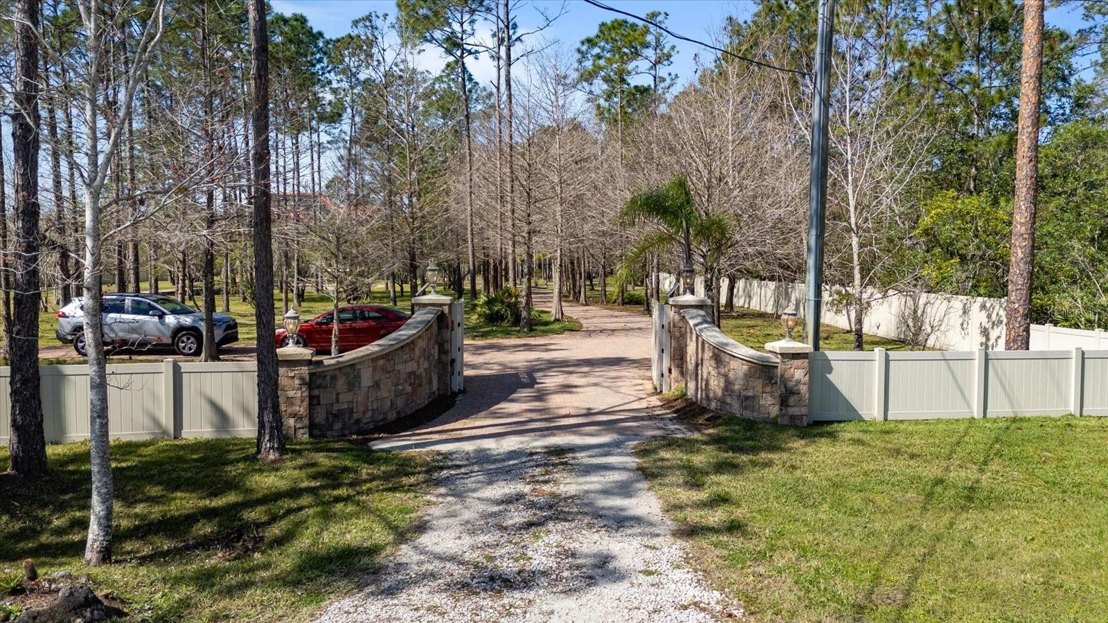 443 JUNIPER LANE