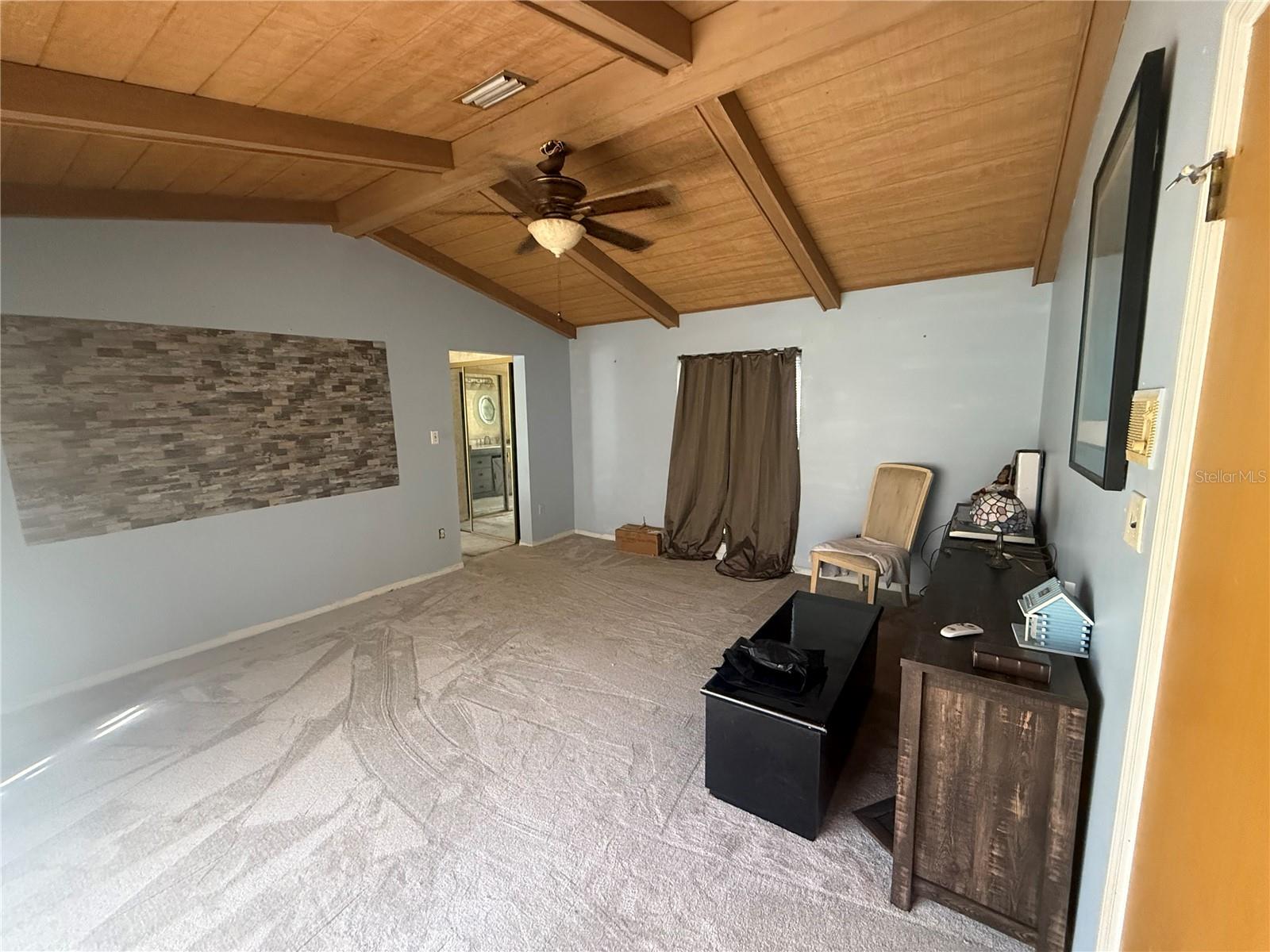 ISLAND CLUB AT ROSEMONT CONDO - Residential