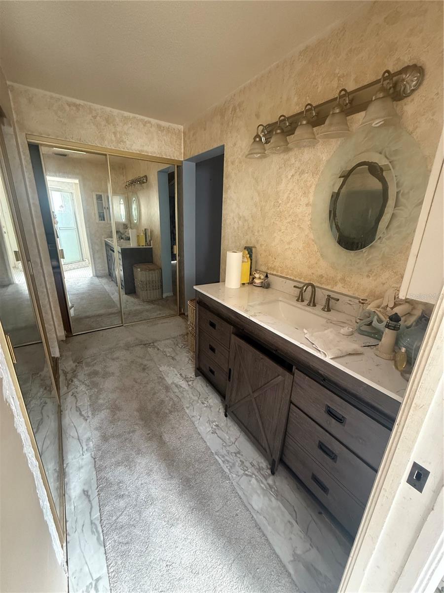 ISLAND CLUB AT ROSEMONT CONDO - Residential