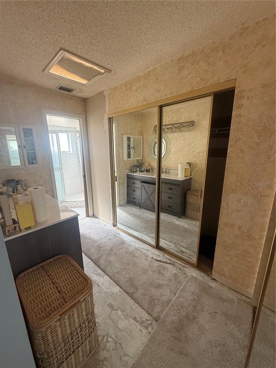 ISLAND CLUB AT ROSEMONT CONDO - Residential