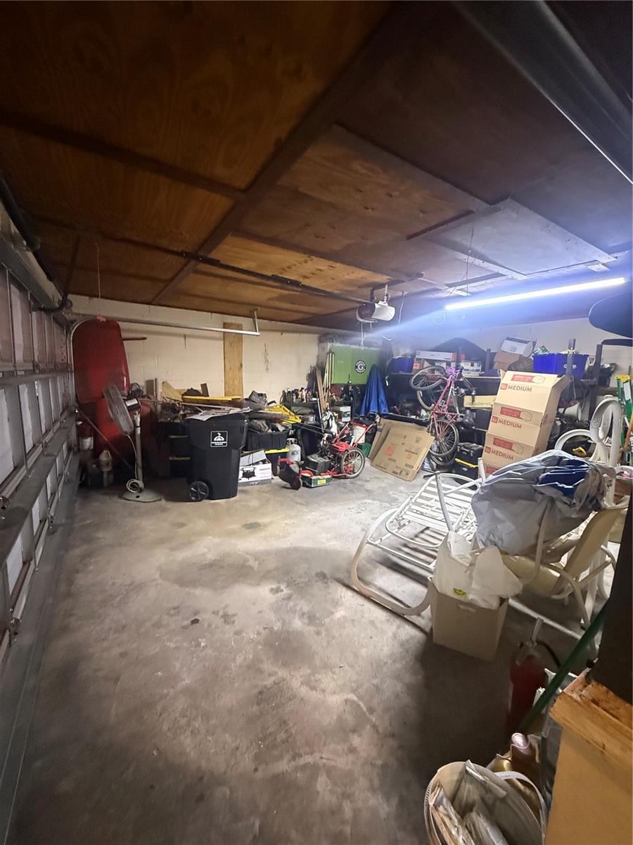 ISLAND CLUB AT ROSEMONT CONDO - Residential