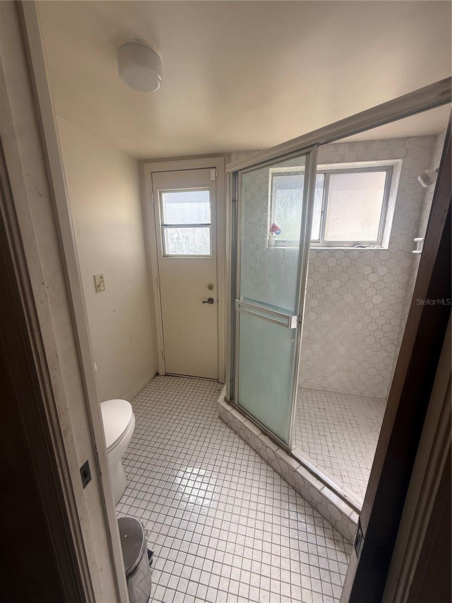 ISLAND CLUB AT ROSEMONT CONDO - Residential