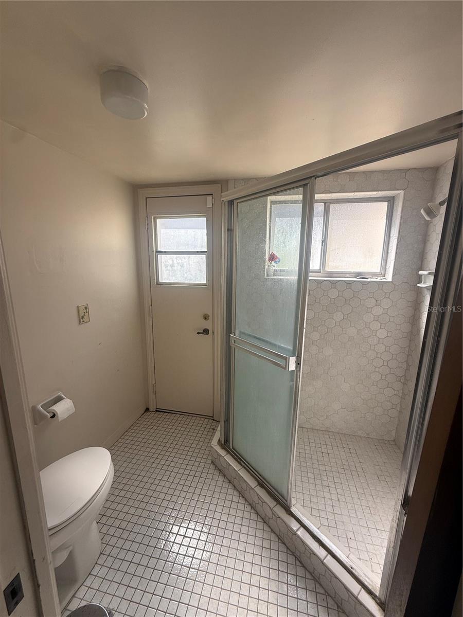 ISLAND CLUB AT ROSEMONT CONDO - Residential