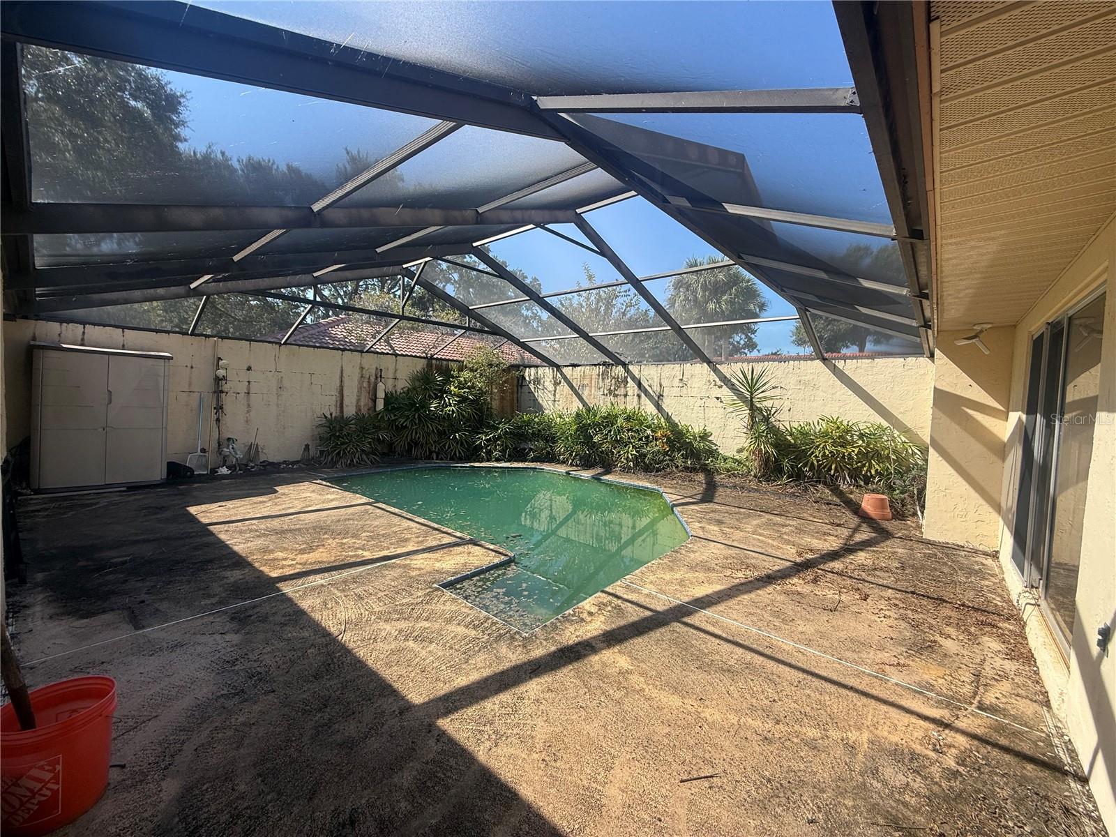 ISLAND CLUB AT ROSEMONT CONDO - Residential