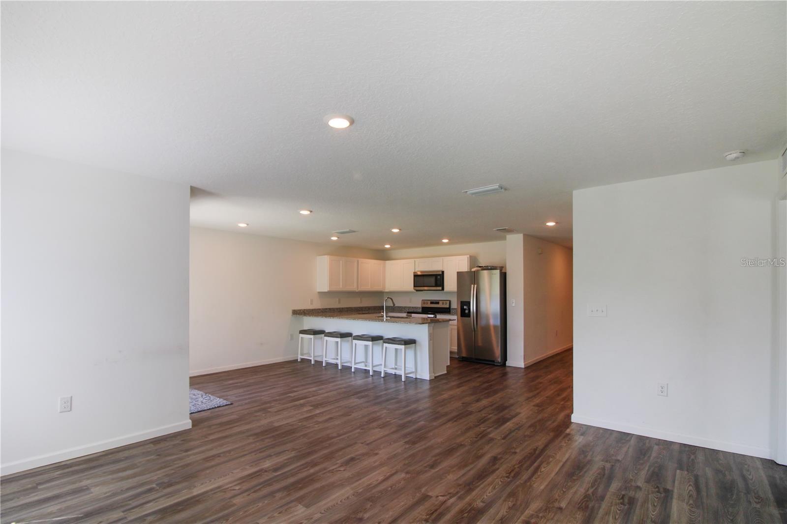 CITRUS SPGS UNIT 03 - Residential Lease