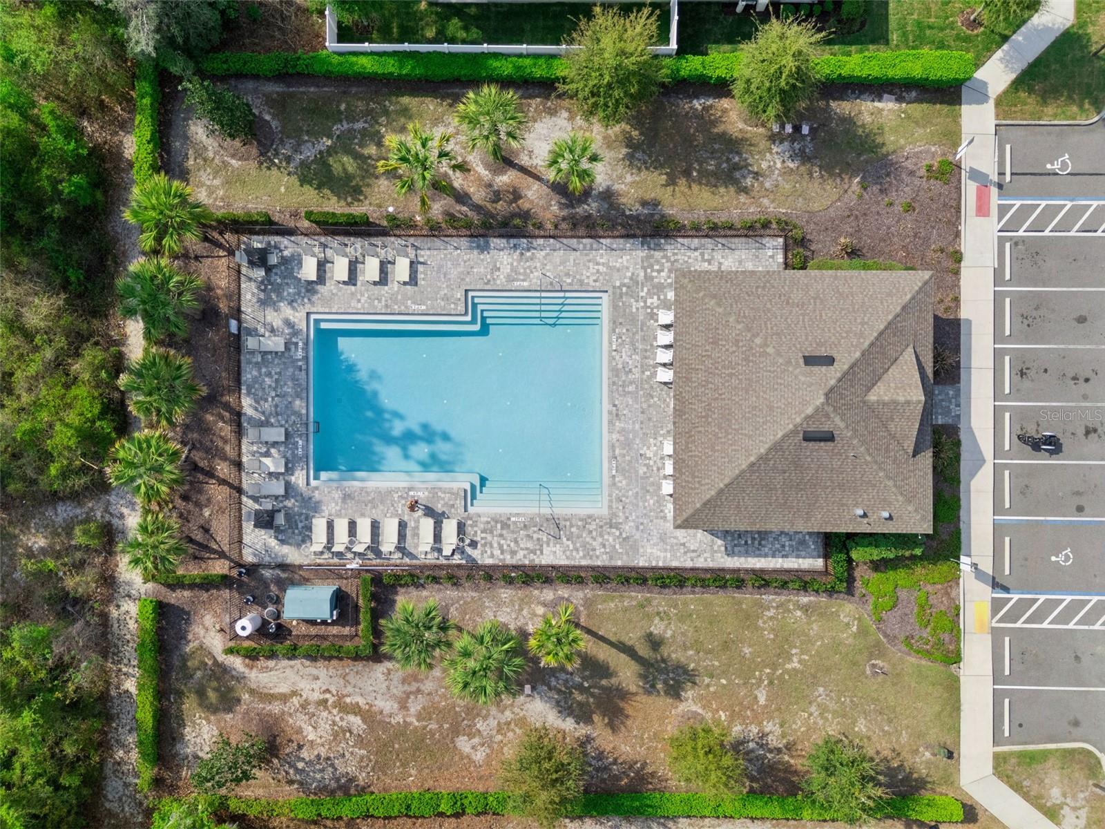 LINCOLN OAKS - Residential