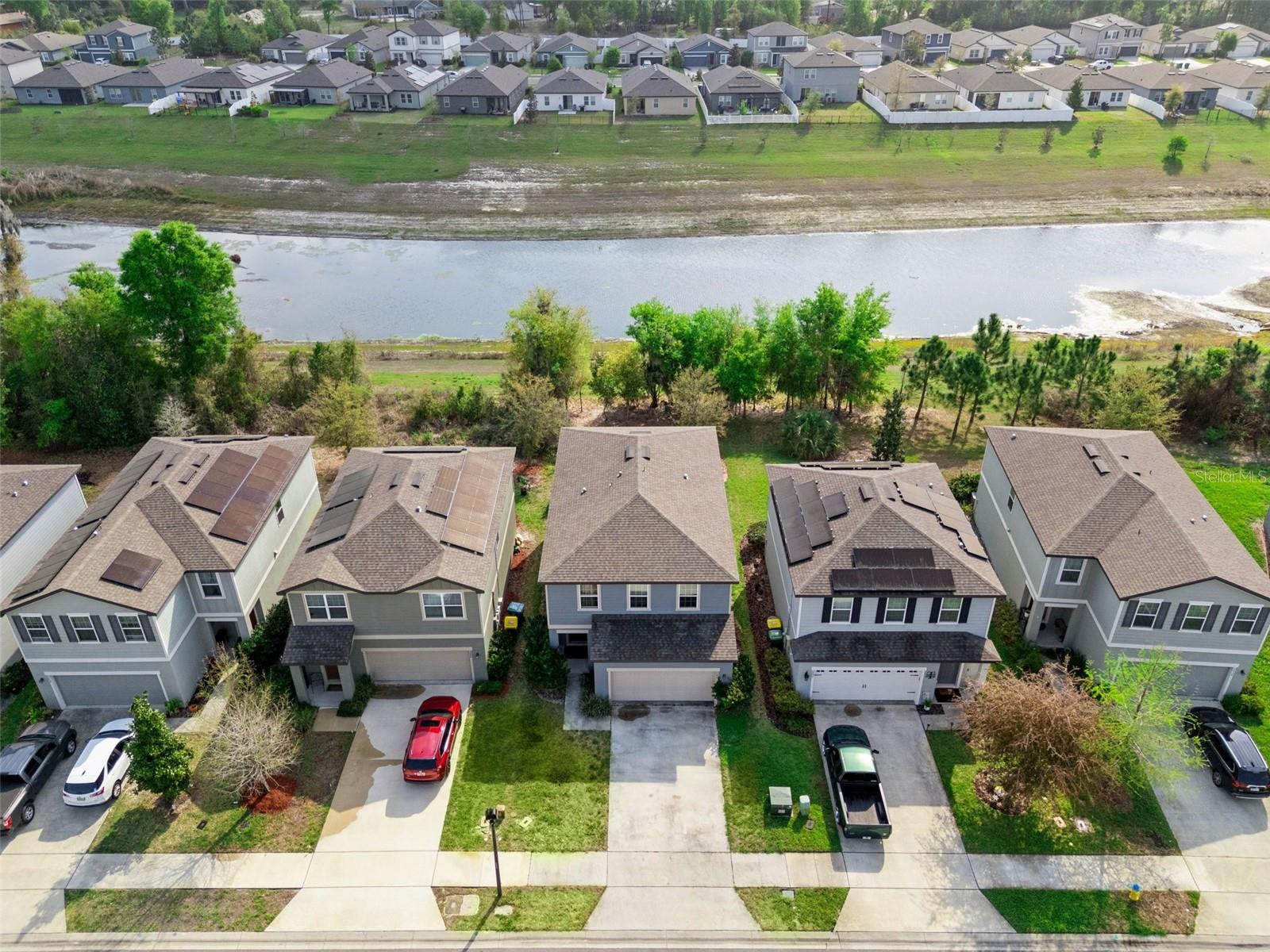 LINCOLN OAKS - Residential