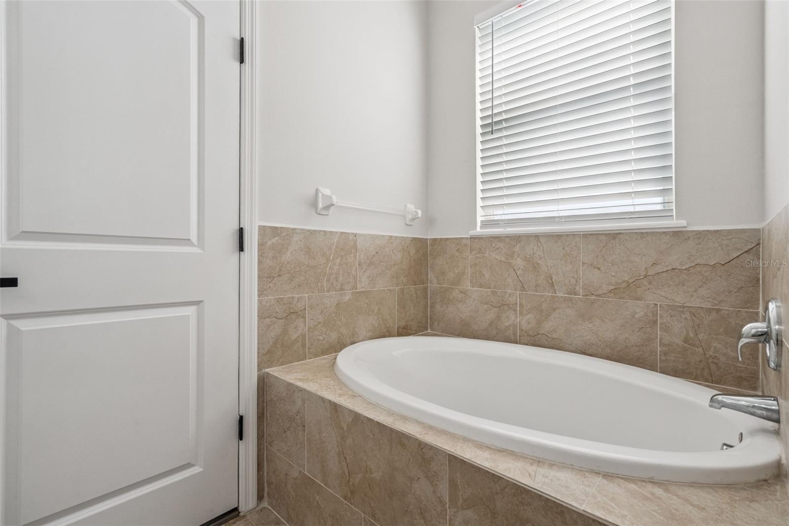 LAKE/EAST PARK A B C D E F I K - Residential