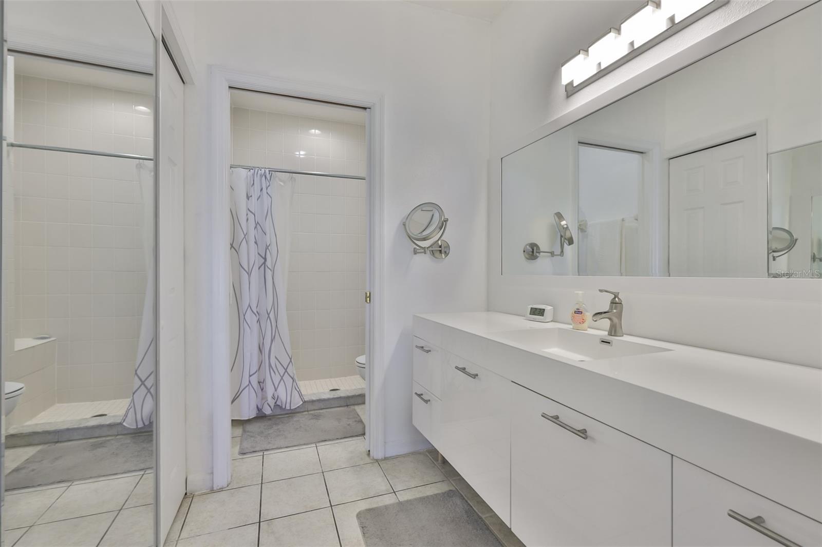 FAIRWAY PALMS A CONDO - Residential