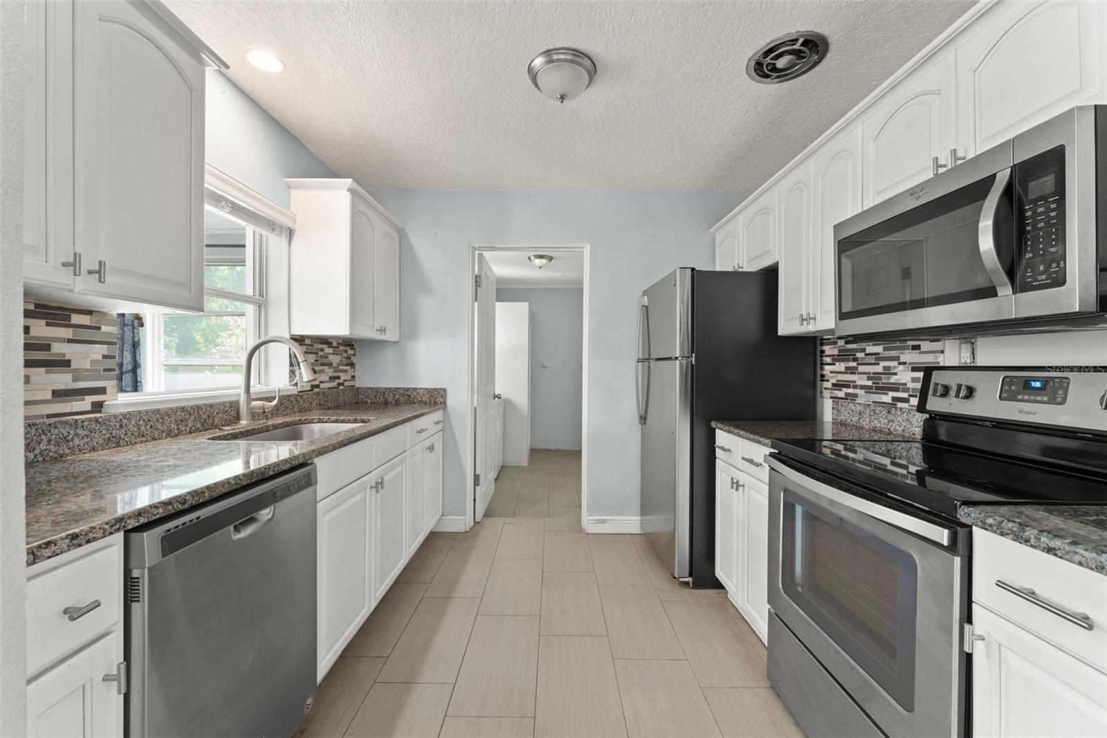 439 SUNRISE COURT