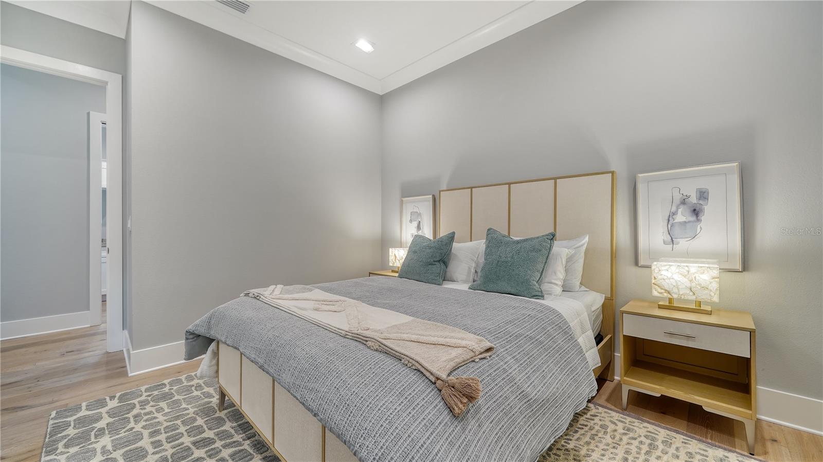 LAKE CLUB PH II - Residential