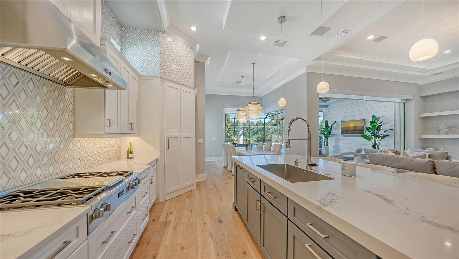 LAKE CLUB PH II - Residential