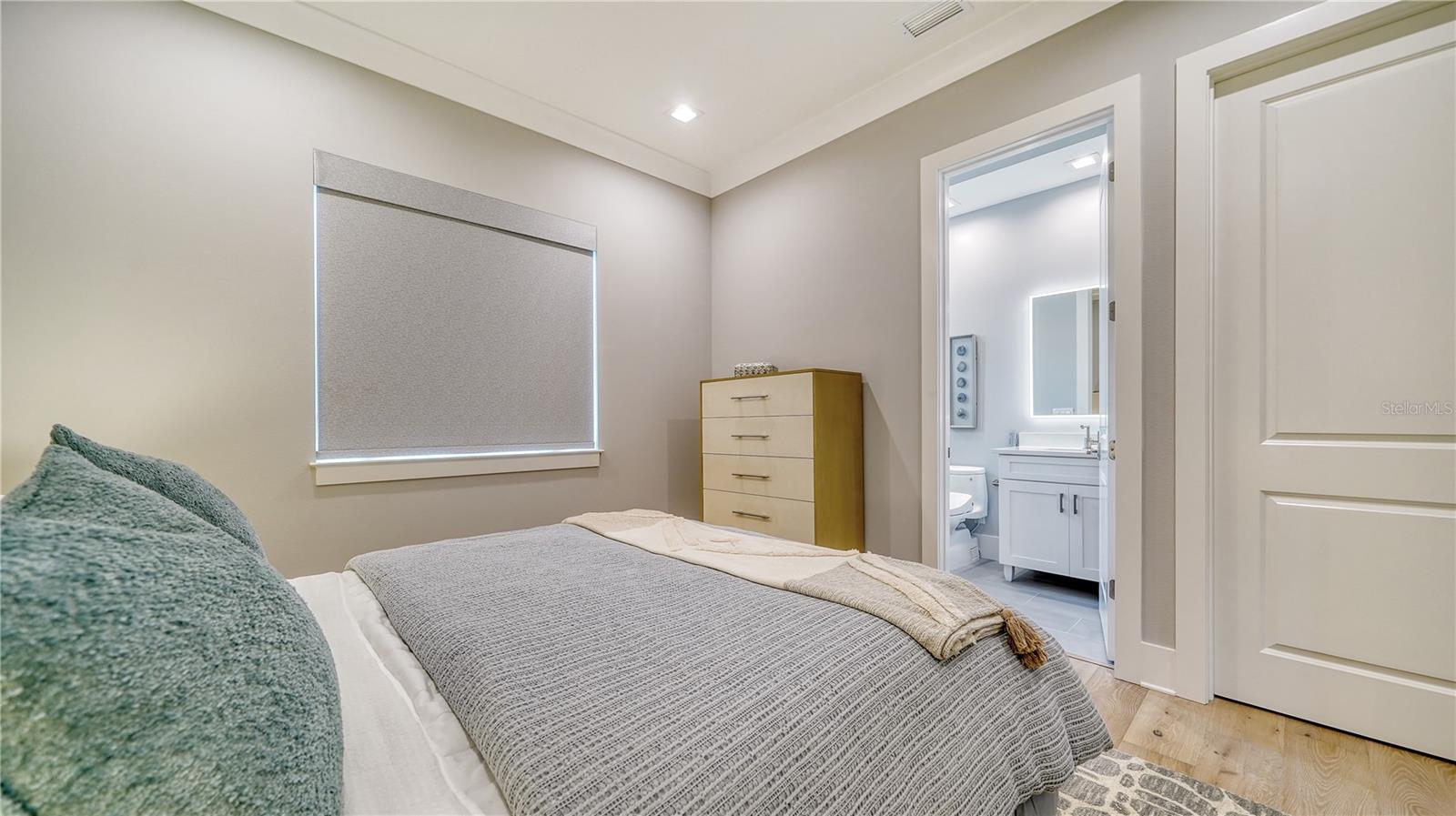 LAKE CLUB PH II - Residential