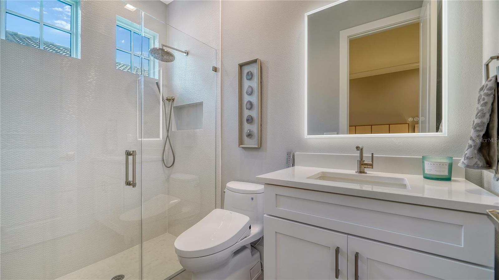 LAKE CLUB PH II - Residential