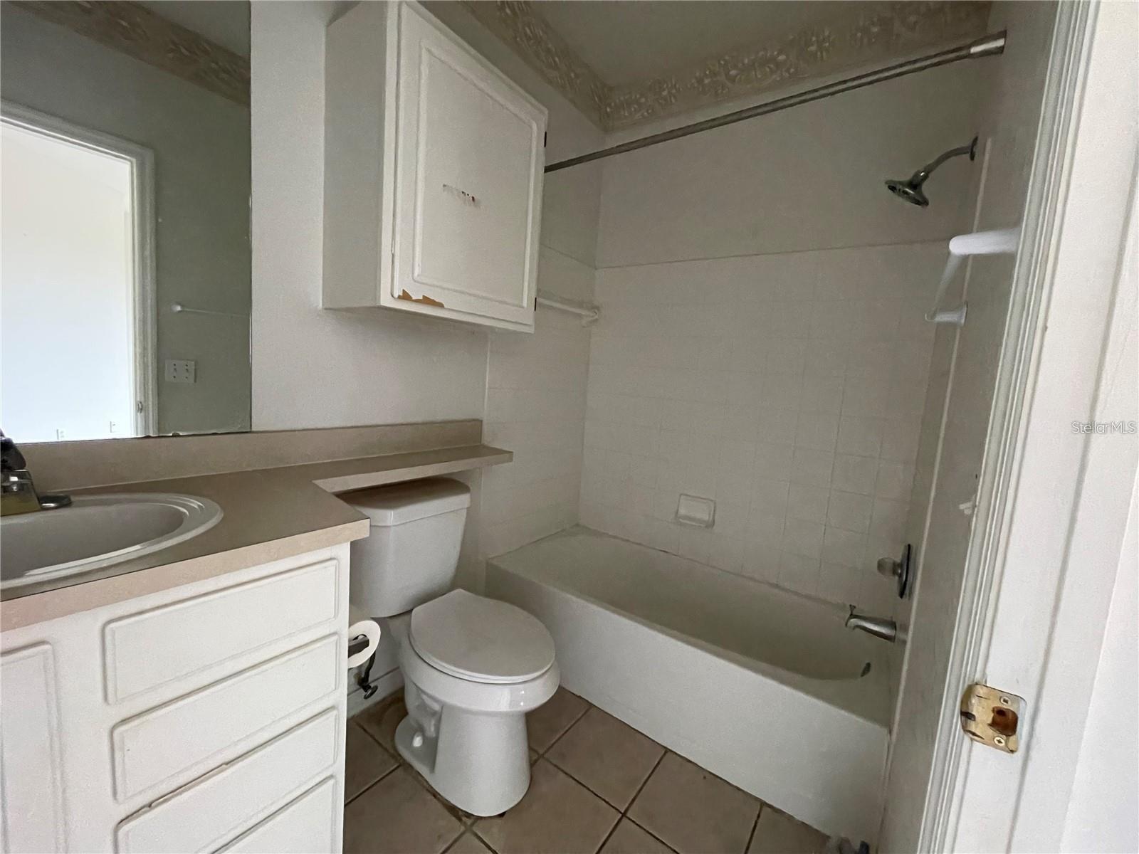 BELLA TERRA - Residential Lease