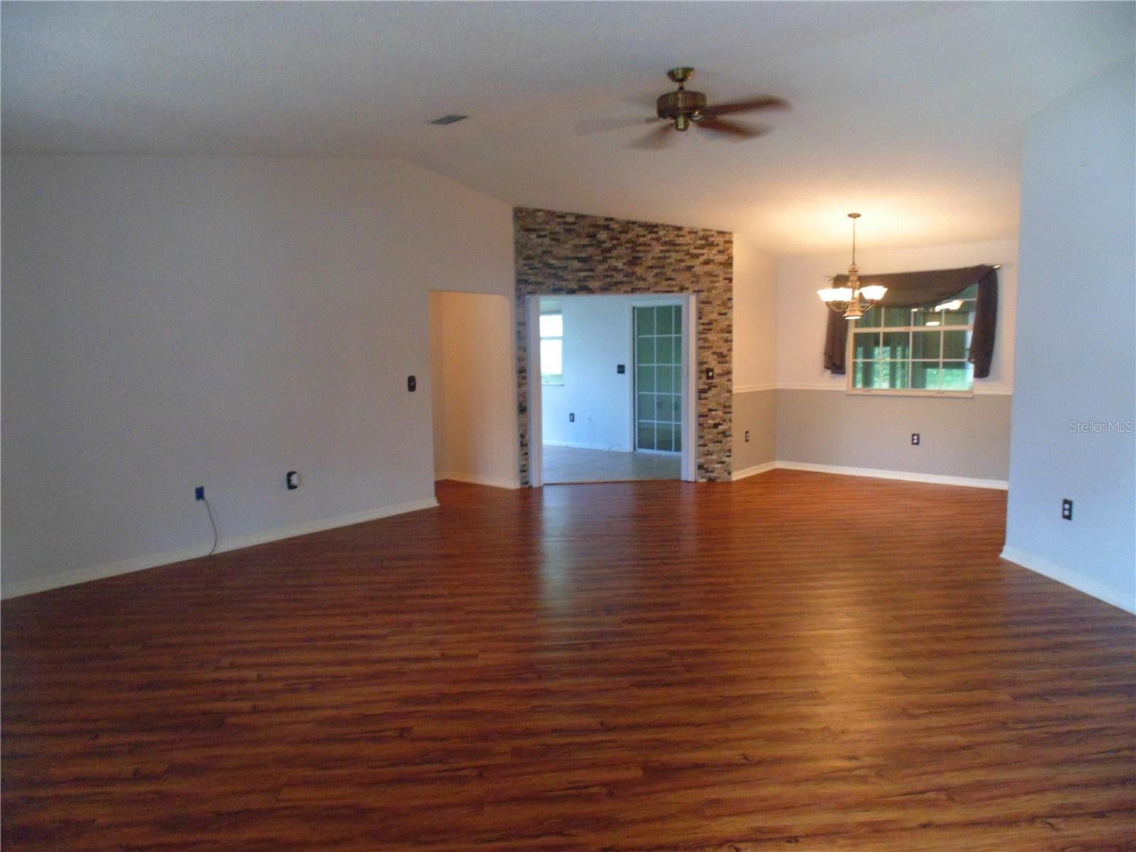 8125 SW 108 LOOP