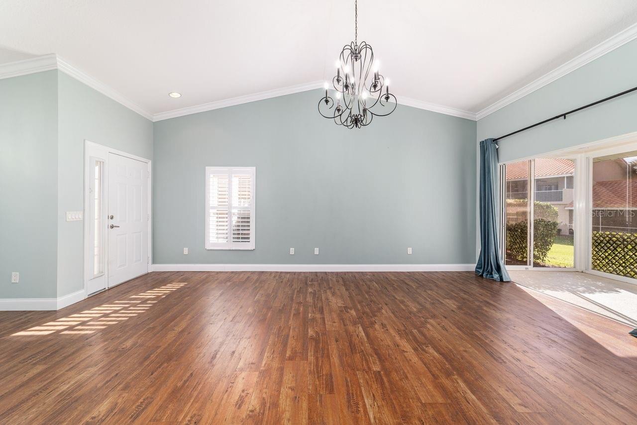 LAKESIDE LANDINGS - Residential