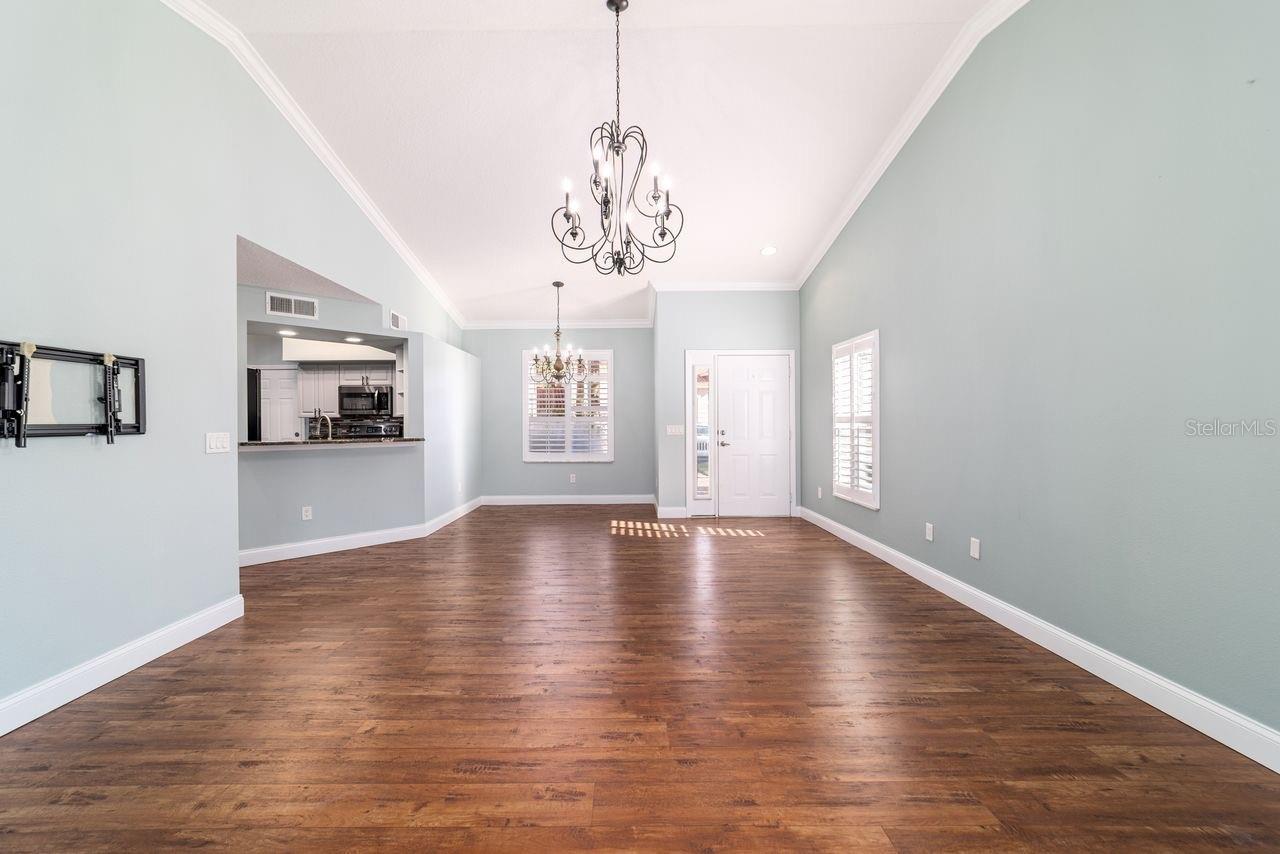 LAKESIDE LANDINGS - Residential