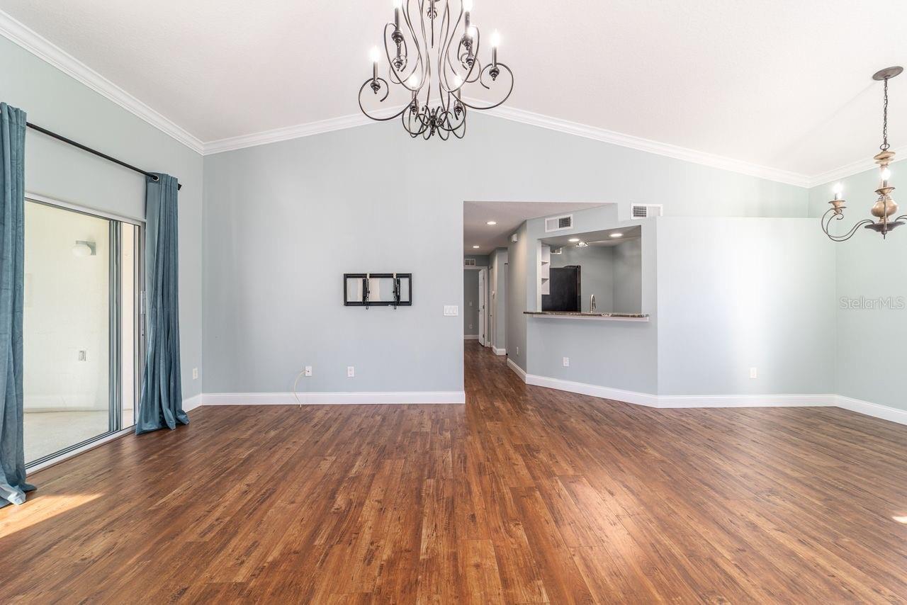 LAKESIDE LANDINGS - Residential