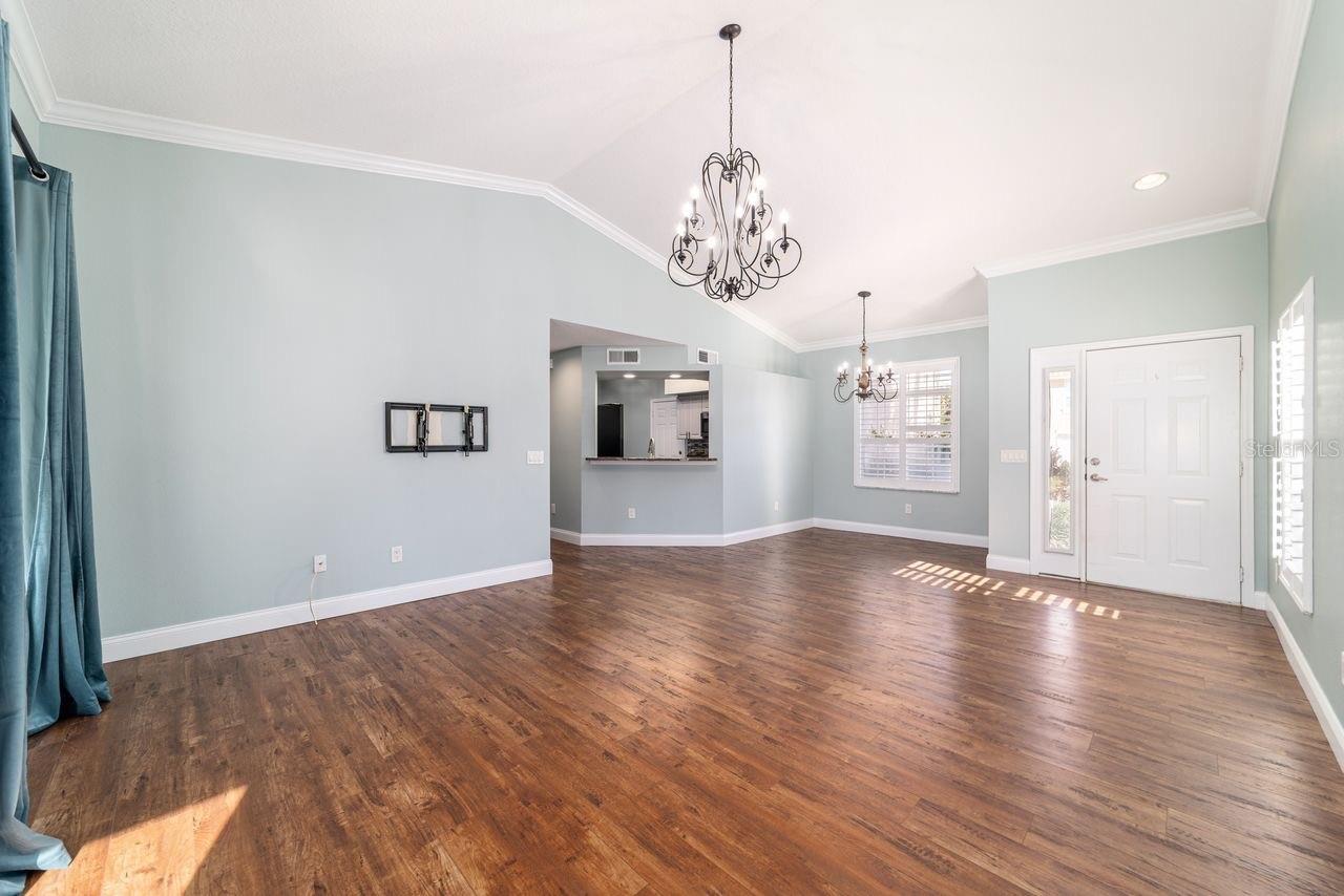 LAKESIDE LANDINGS - Residential