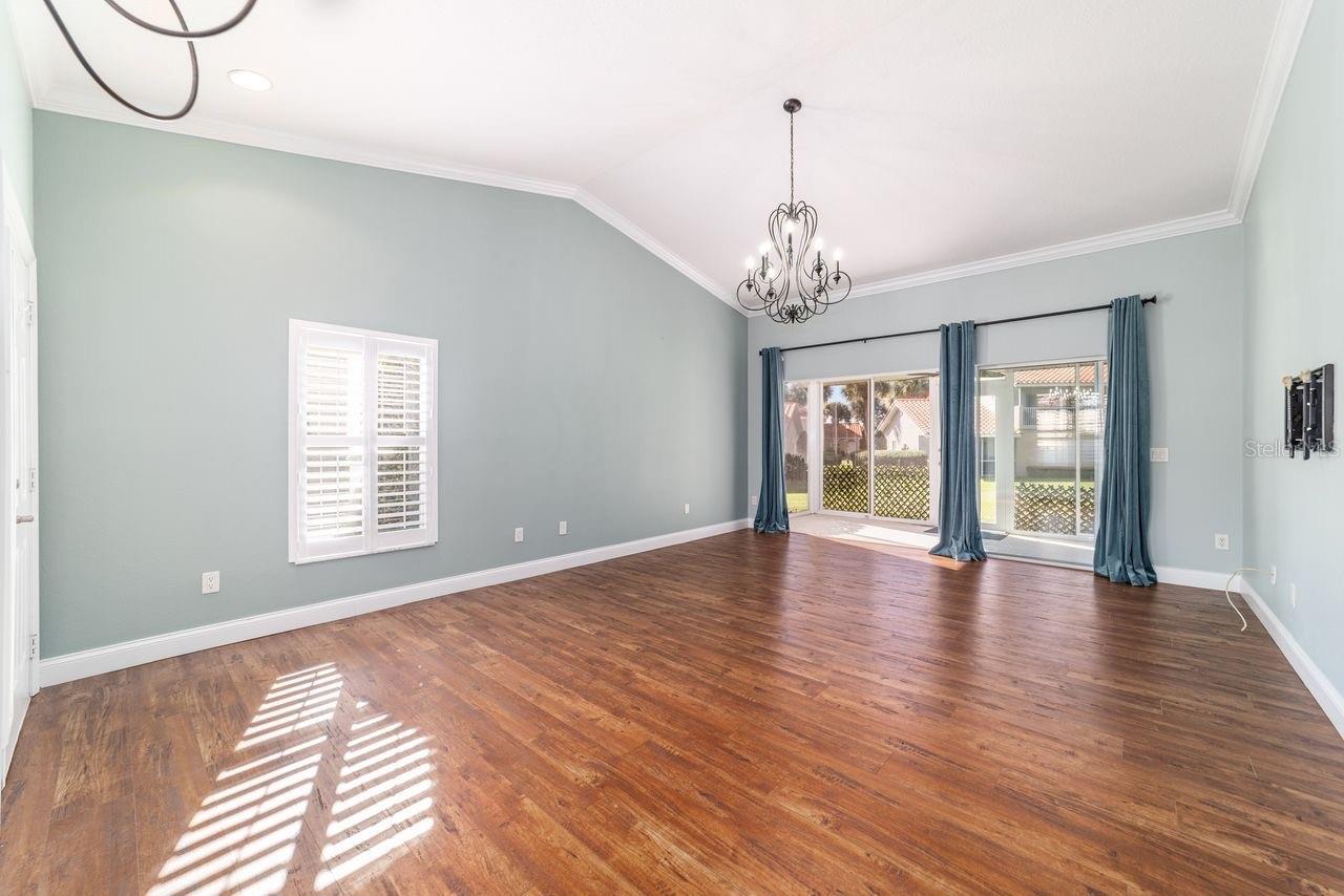 LAKESIDE LANDINGS - Residential