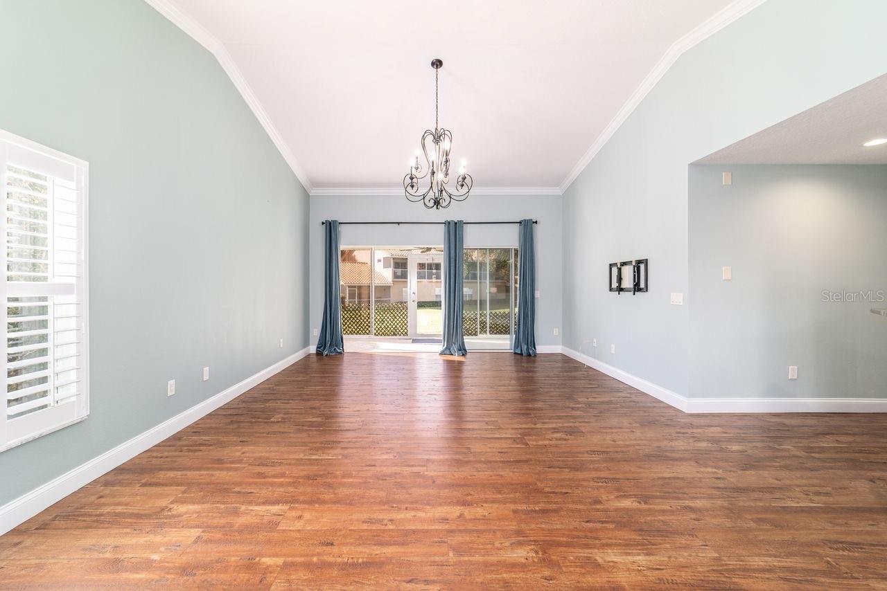 LAKESIDE LANDINGS - Residential