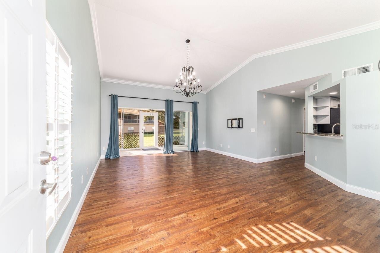 LAKESIDE LANDINGS - Residential