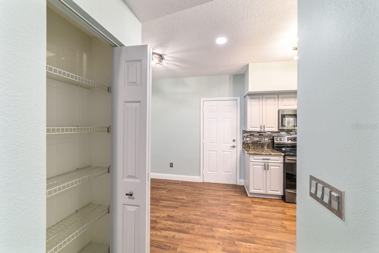 LAKESIDE LANDINGS - Residential