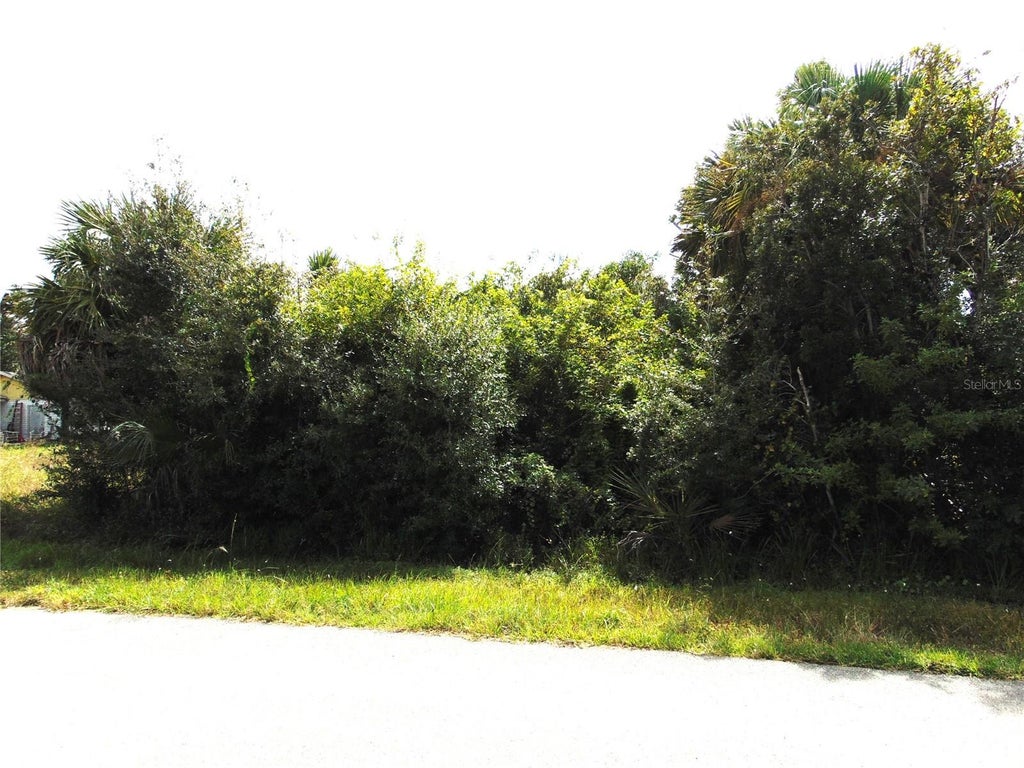 Photo of 10193 Atlantic Avenue, Englewood, FL 34224 (MLS # C7532634)